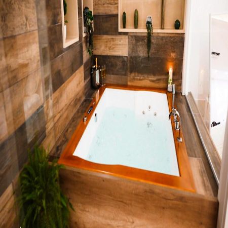 Victory Suite 31 Бриндизи Екстериор снимка